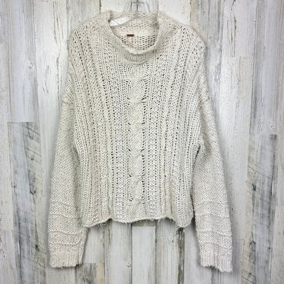Free People distressed chunky comfy cream Cable Favorite Sweater size medium - Picture 4 of 12